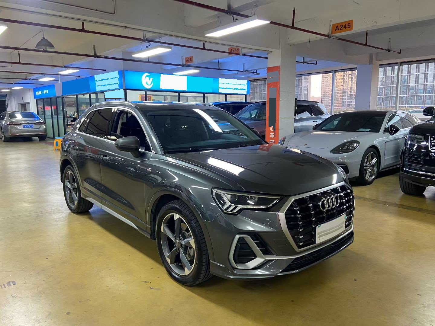 Audi Q3 2020 car image #2