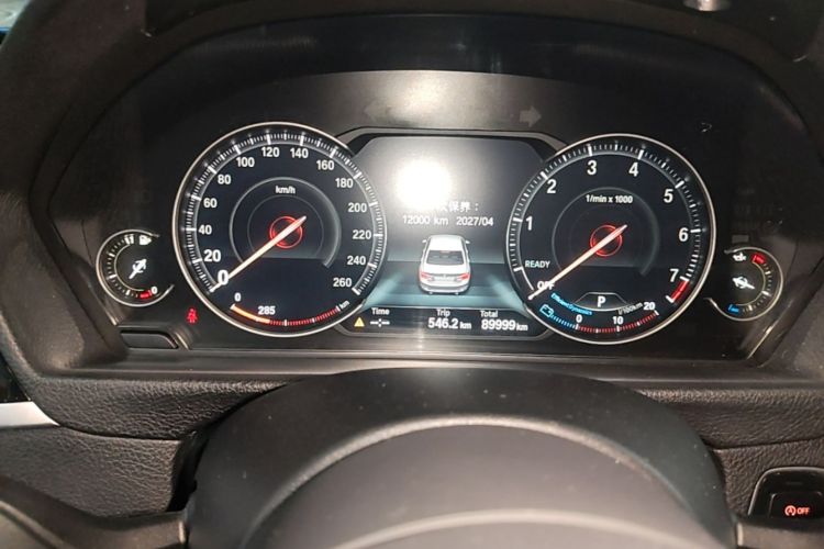 BMW 3 Series 2019 car image #12