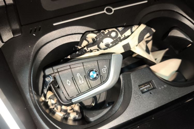 BMW 3 Series 2021 #9 BMW 3 Series 2021 car image #9