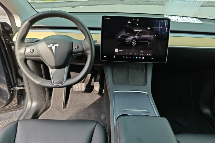 Tesla Model Y 2022 #11 Tesla Model Y 2022 immagine di auto #11