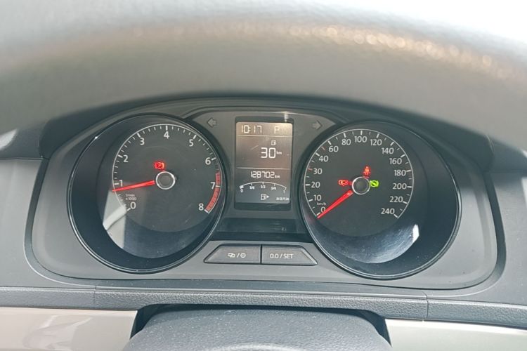 Volkswagen Lavida 2017 car image #12