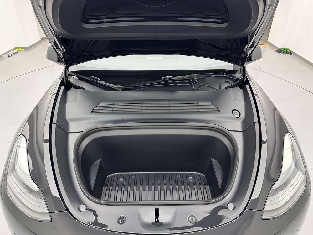Tesla Model Y 2021 #29 Tesla Model Y 2021 car image #29