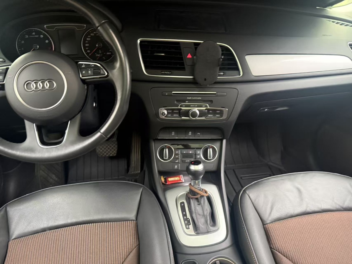 Audi Q3 2019 car image #5