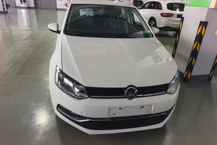 Volkswagen Polo 2018 car image #3