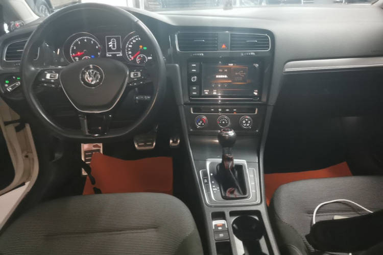 Volkswagen Golf 2019 #10 Volkswagen Golf 2019 car image #10