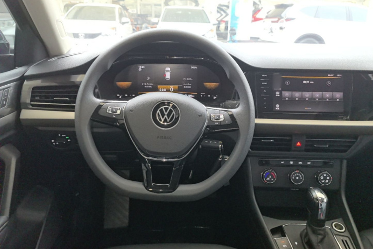 Volkswagen Lavida 2021 car image #11