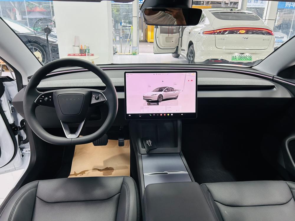 Tesla Model 3 2025 #14 Tesla Model 3 2025 car image #14
