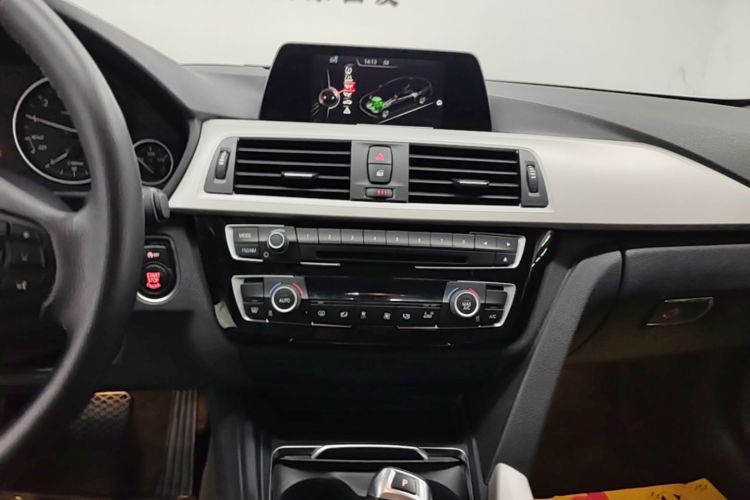 BMW 3 Series 2016 #20 BMW 3 Series 2016 car image #20