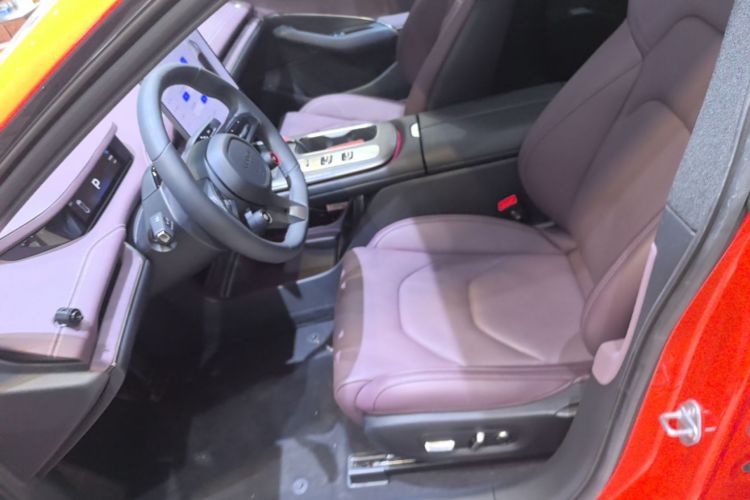 MI SU7 2025 car image #15