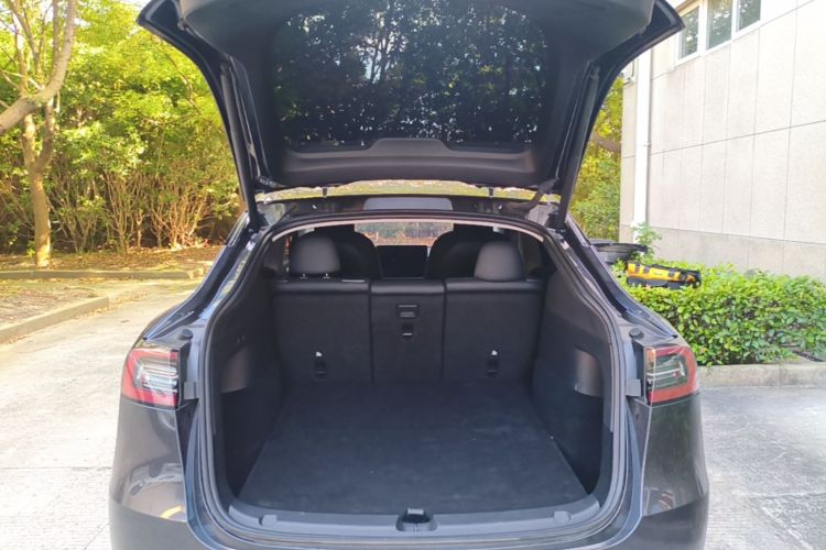 Tesla Model Y 2024 #21 Tesla Model Y 2024 car image #21