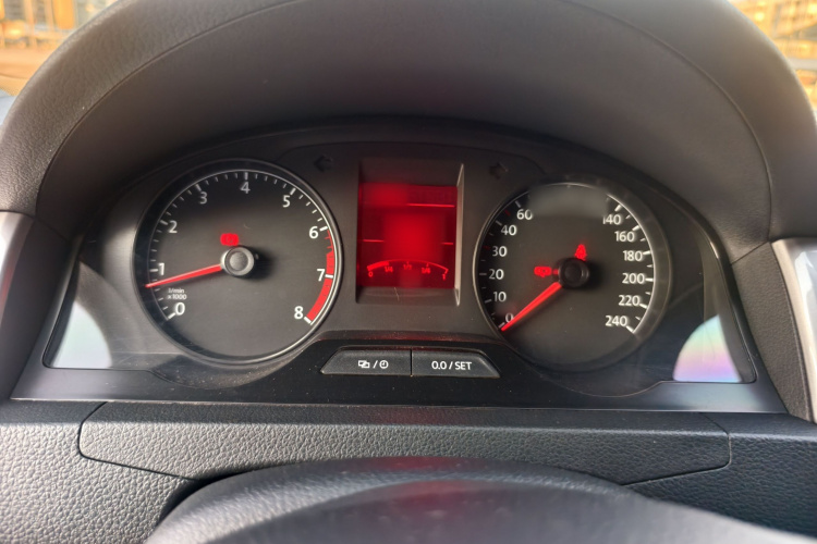 Volkswagen Santana 2016 car image #13