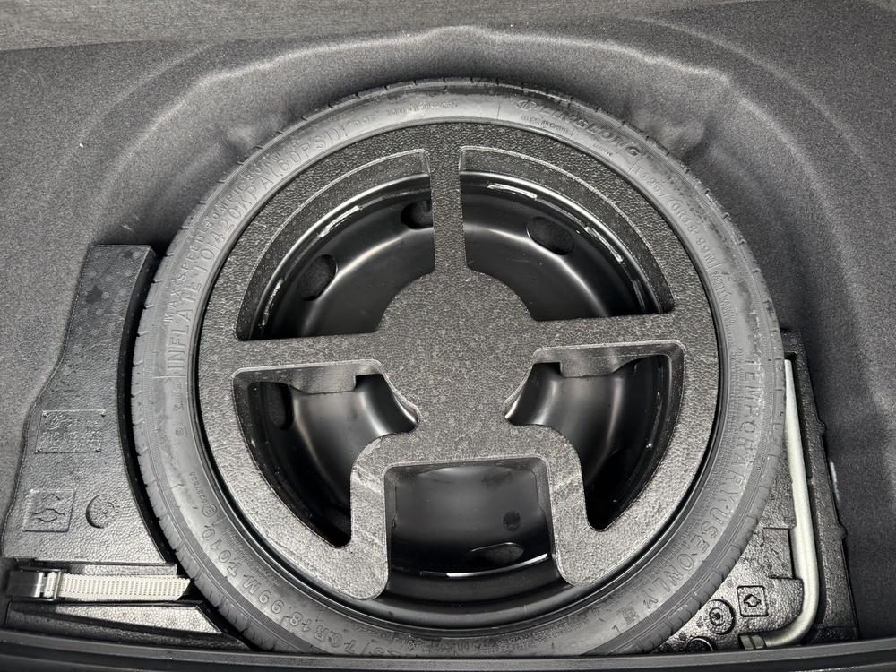 Volkswagen Golf 2022 car image #13