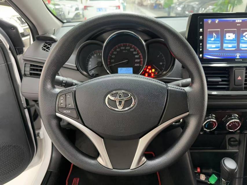 Toyota Vios 2023 immagine di auto #6