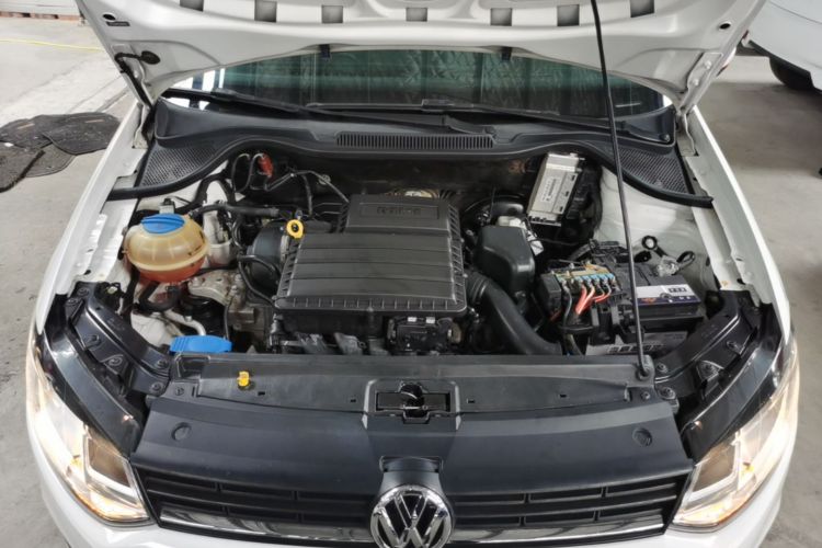 Volkswagen Polo 2017 car image #22