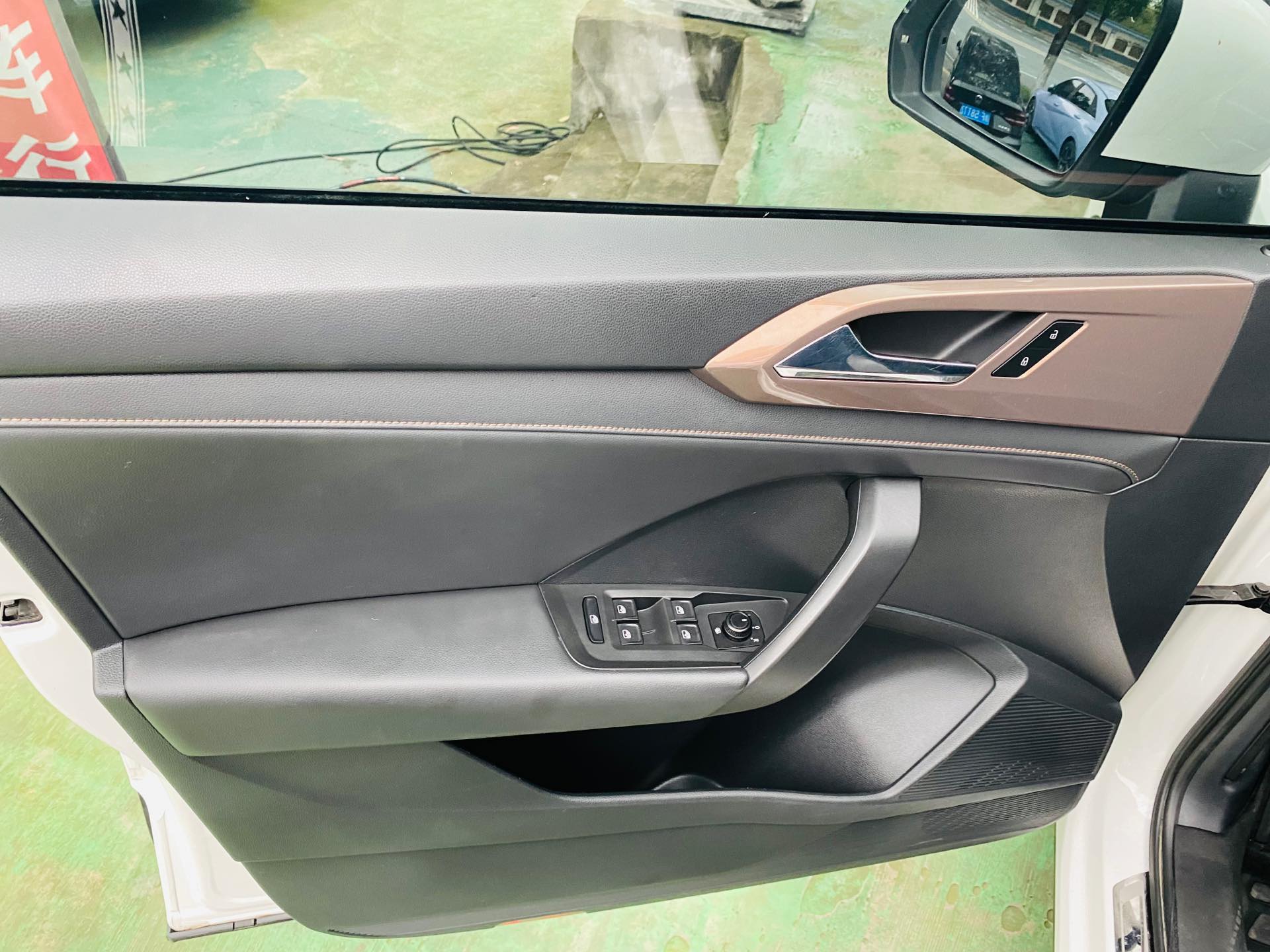 2019 #4 2019 car image #4