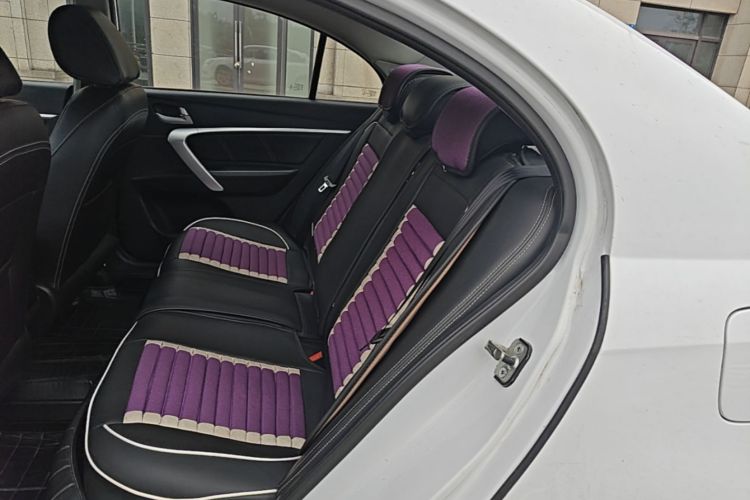 GEELY Emgrand 2016 car image #17