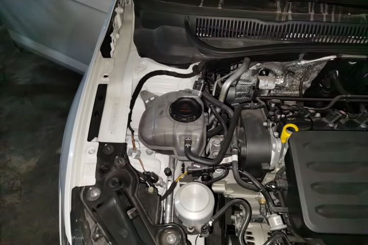 Volkswagen Polo 2025 car image #28