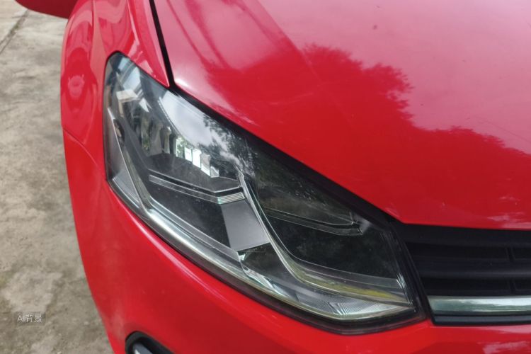 Volkswagen Polo 2016 car image #8