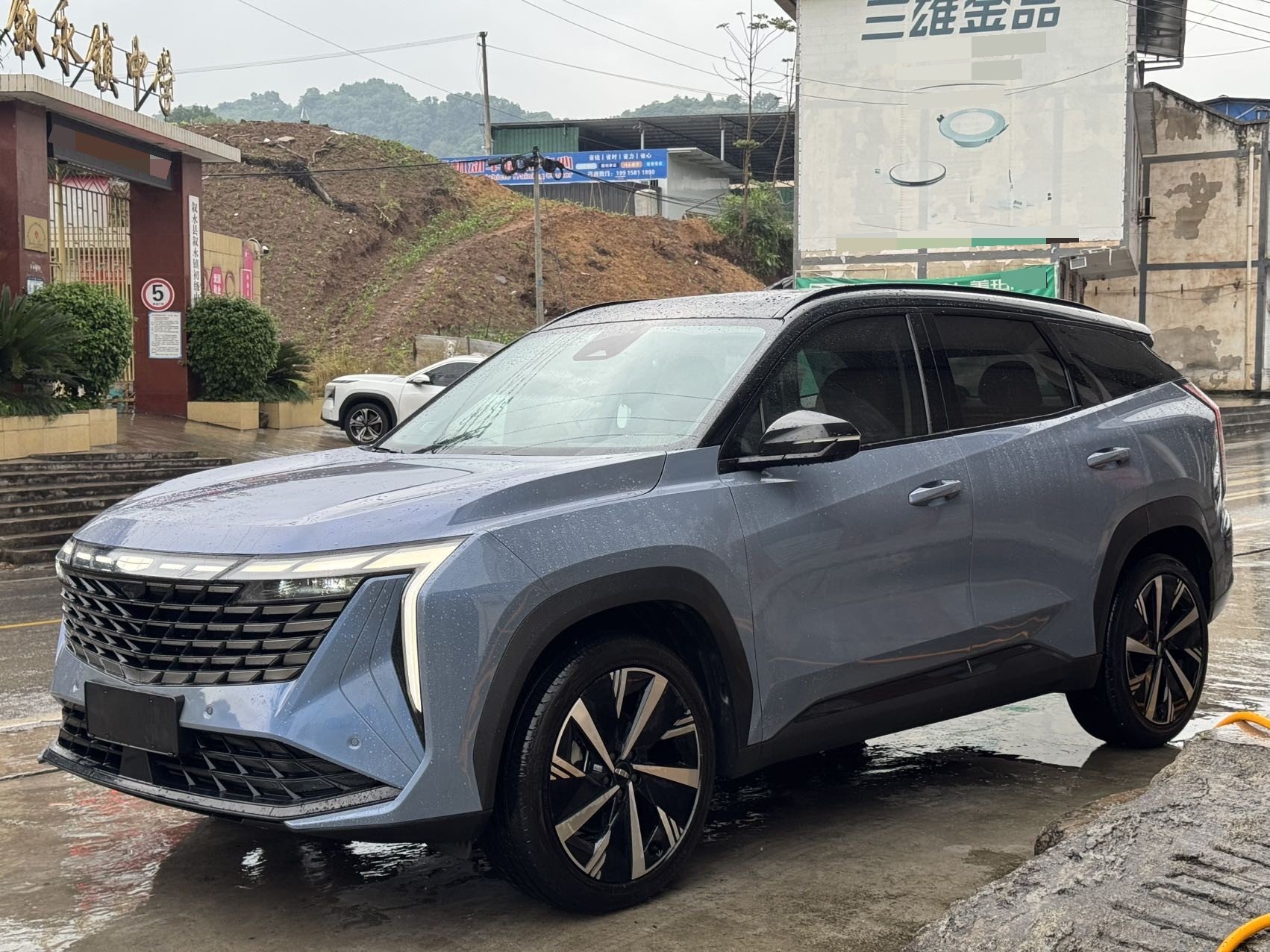 GEELY Boyue L 2023 car image 