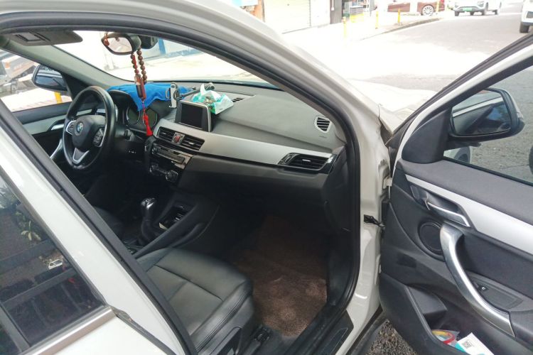 BMW X1 2019 #27 BMW X1 2019 immagine di auto #27