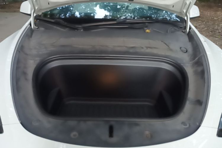 Tesla Model Y 2023 #20 Tesla Model Y 2023 car image #20