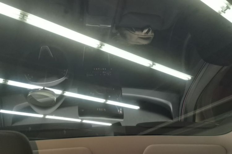 Tesla Model Y 2025 #18 Tesla Model Y 2025 car image #18
