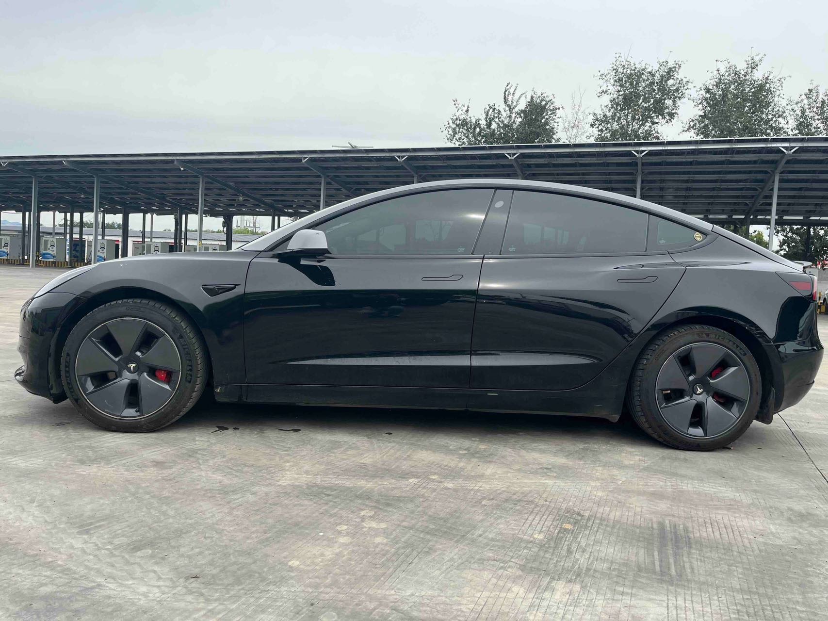 Tesla Model 3 2023 car image #4