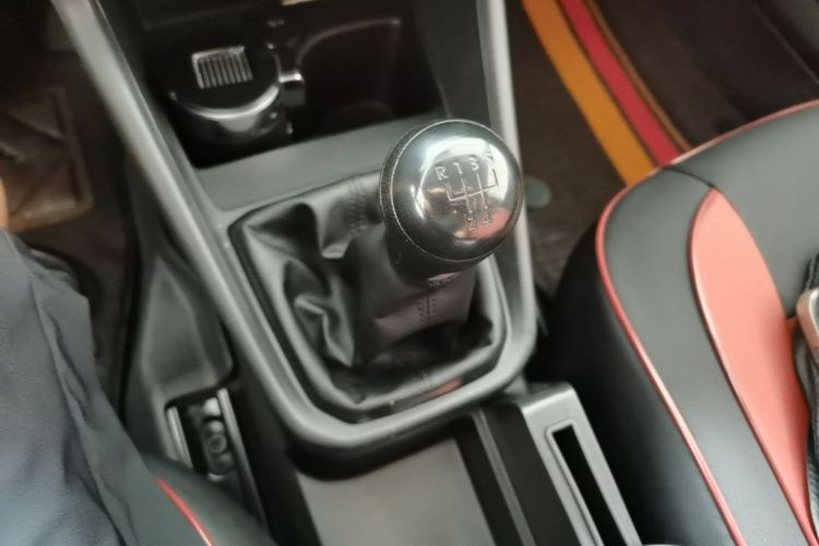 Volkswagen Santana 2018 car image #14