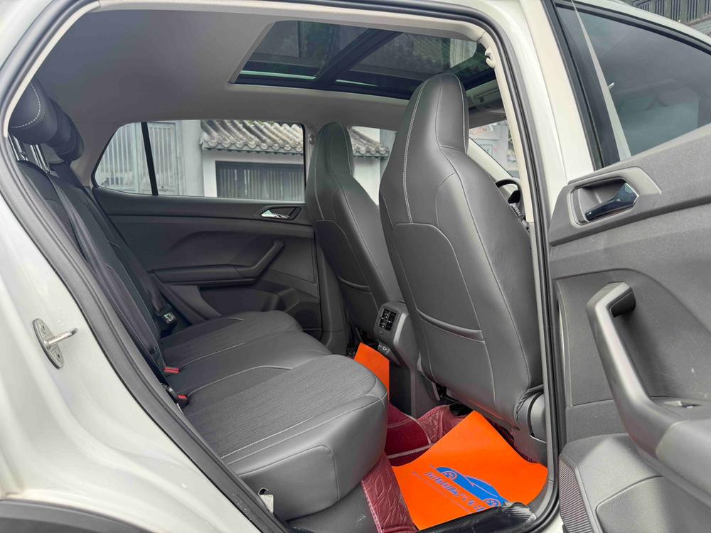 Volkswagen T-Cross 2021 car image #21