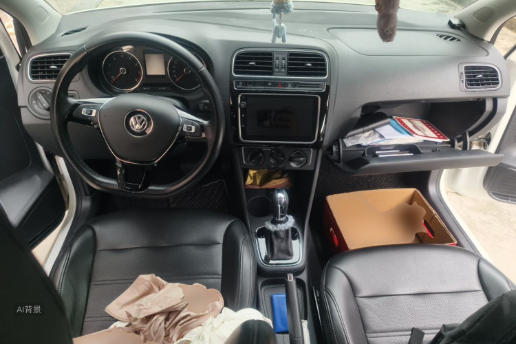 Volkswagen Polo 2018 car image #11