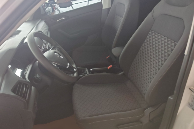 Volkswagen T-Cross 2021 immagine di auto #19