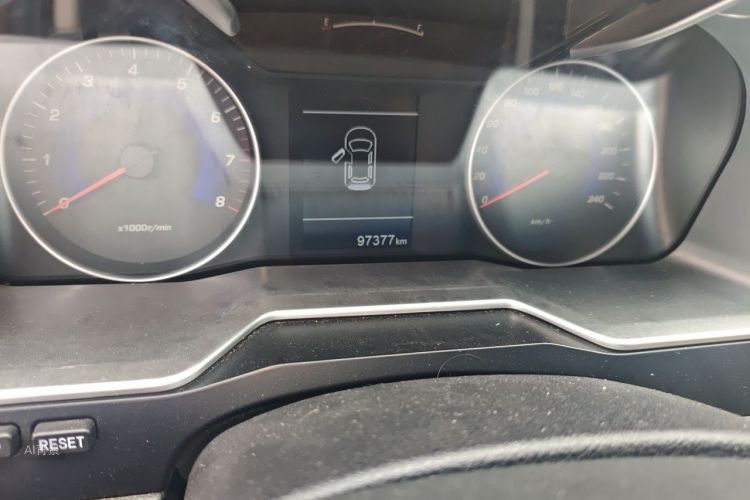 GEELY Emgrand 2016 car image #14