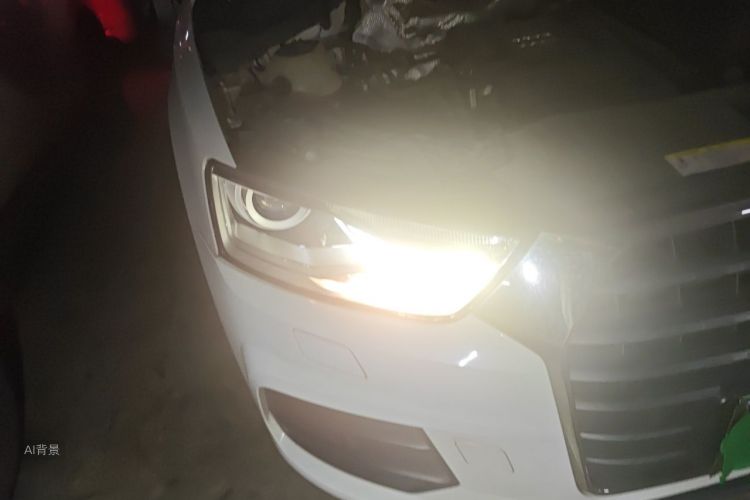 Audi Q3 2017 car image #8