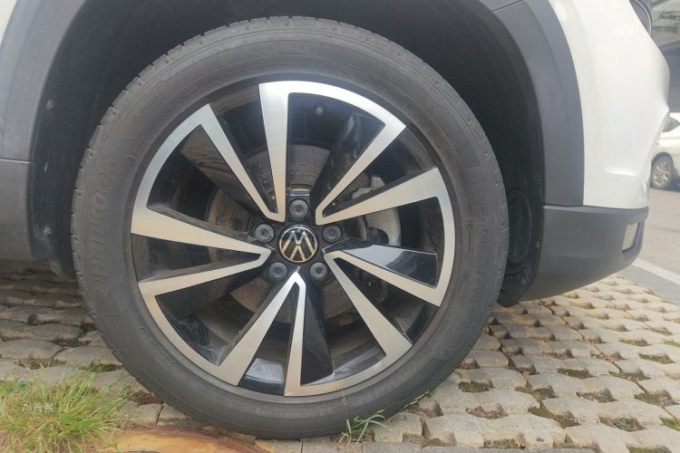 Volkswagen Tharu 2022 car image #9