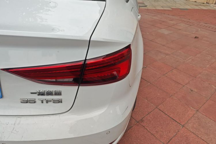 Audi A3 2018 immagine di auto #8
