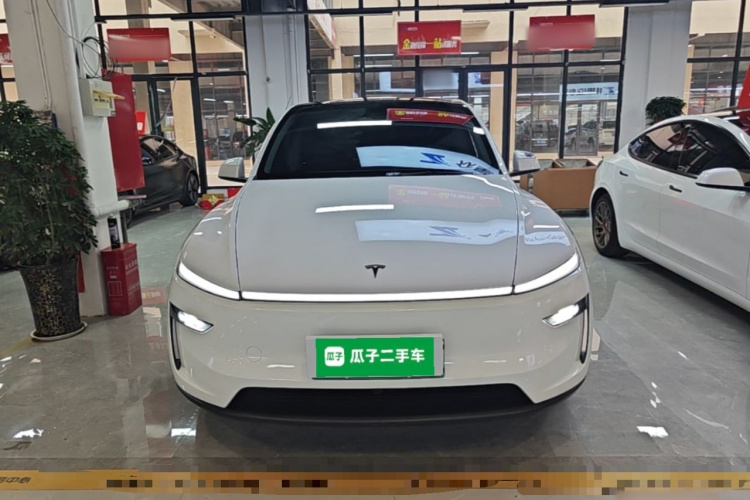 Tesla Model Y 2025 #3 Tesla Model Y 2025 immagine di auto #3