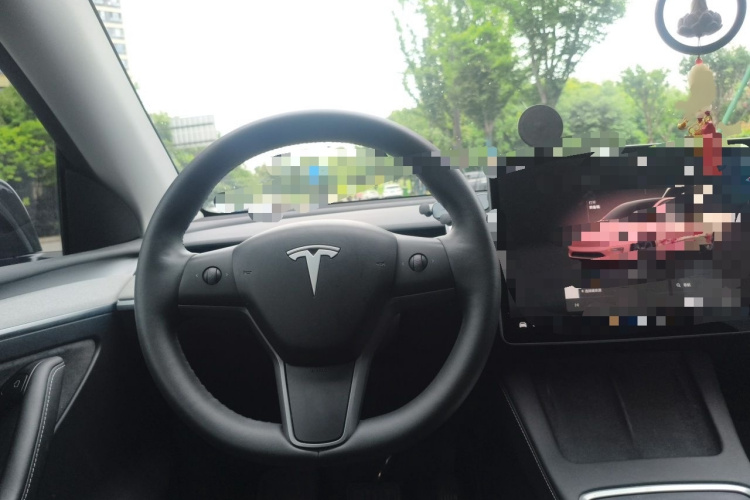 Tesla Model Y 2023 #15 Tesla Model Y 2023 car image #15