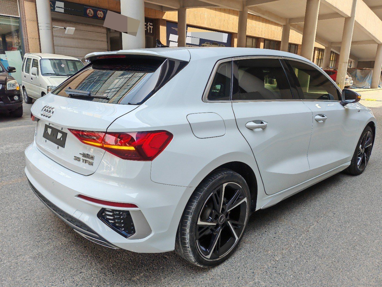 2023 car image #4