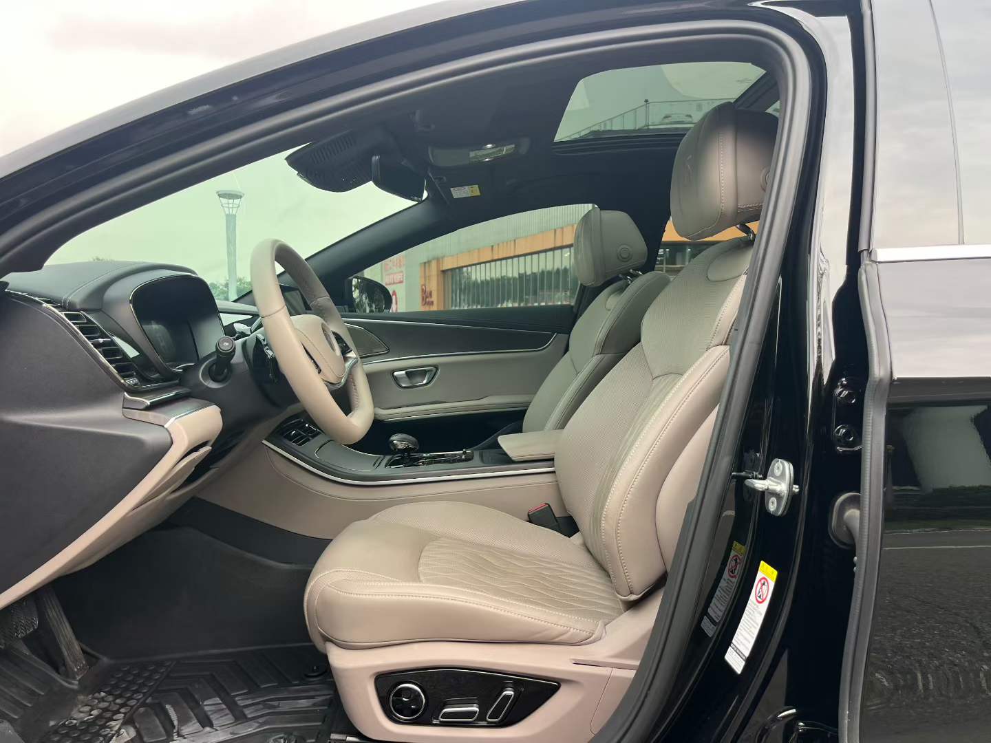 BYD Han 2025 immagine di auto #5