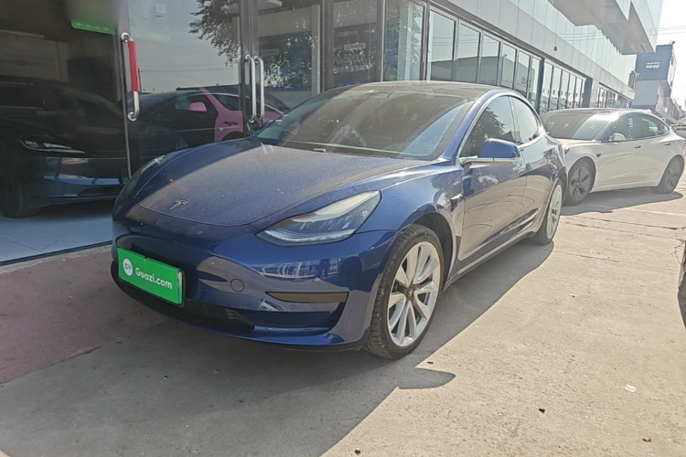 Tesla Model 3 2020 car image #2