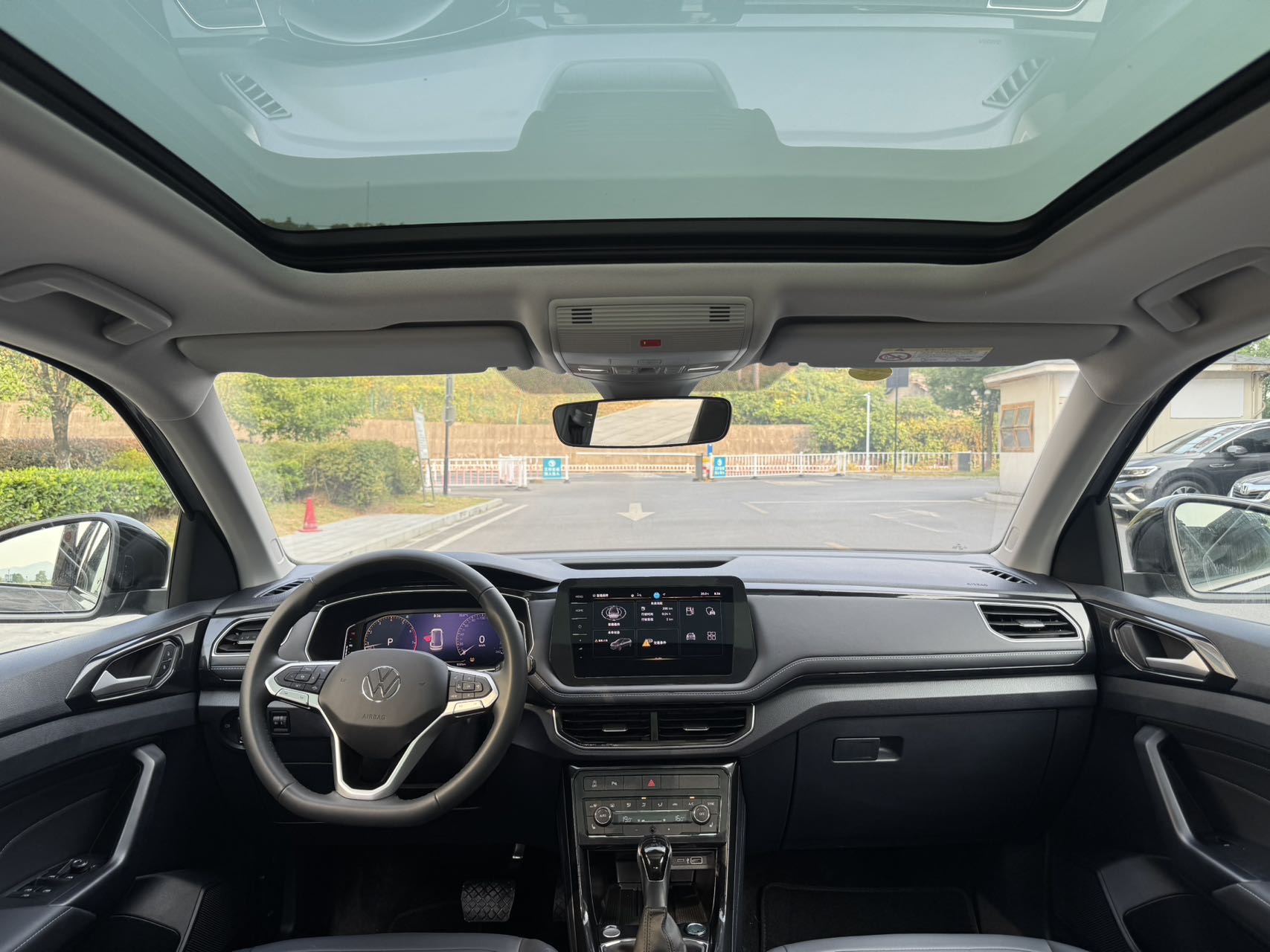 Volkswagen Tharu 2025 #10 Volkswagen Tharu 2025 immagine di auto #10