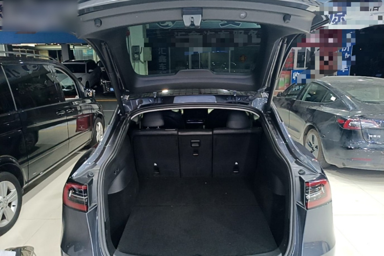 Tesla Model Y 2022 #19 Tesla Model Y 2022 car image #19