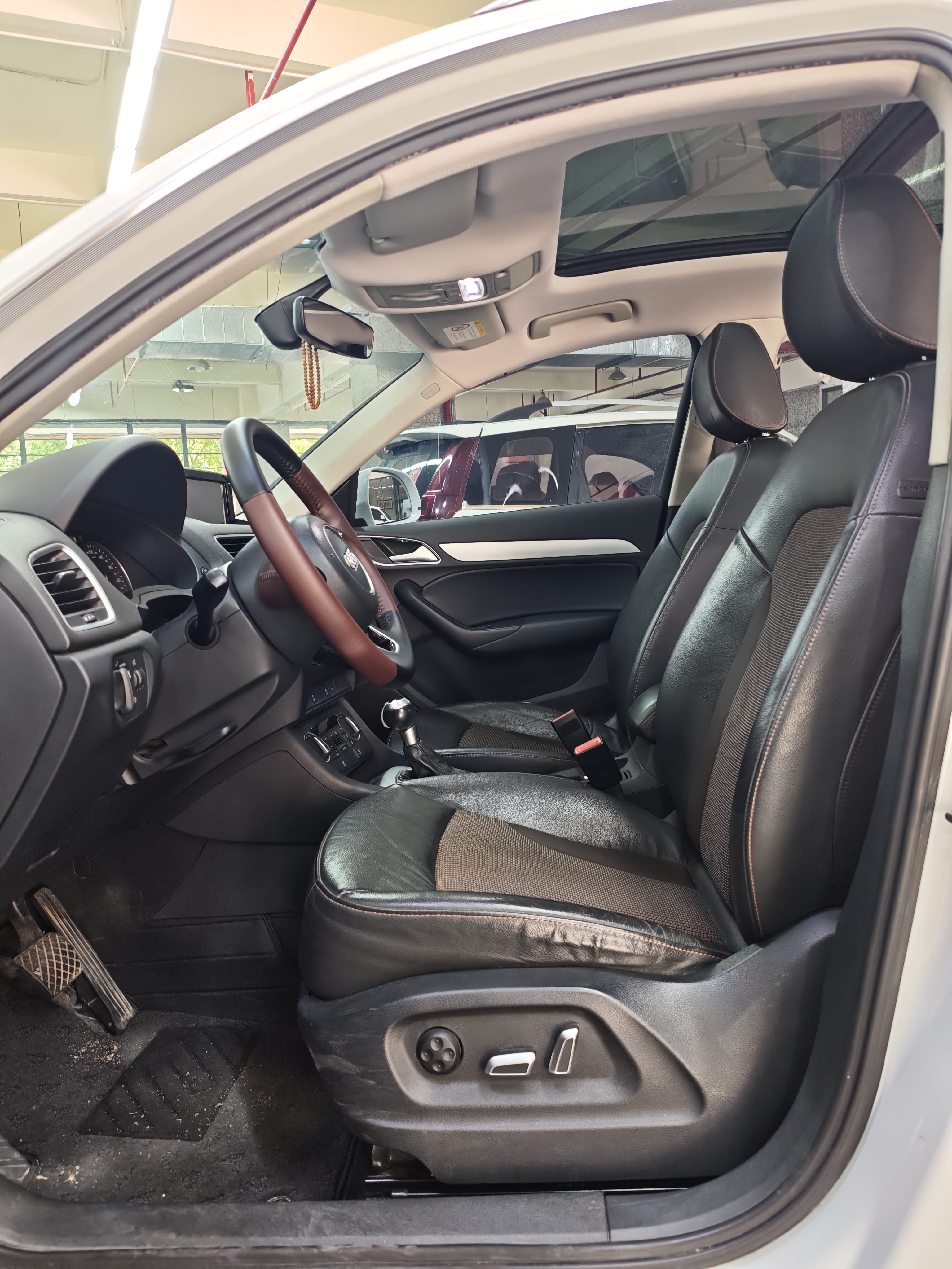 Audi Q3 2018 immagine di auto #4