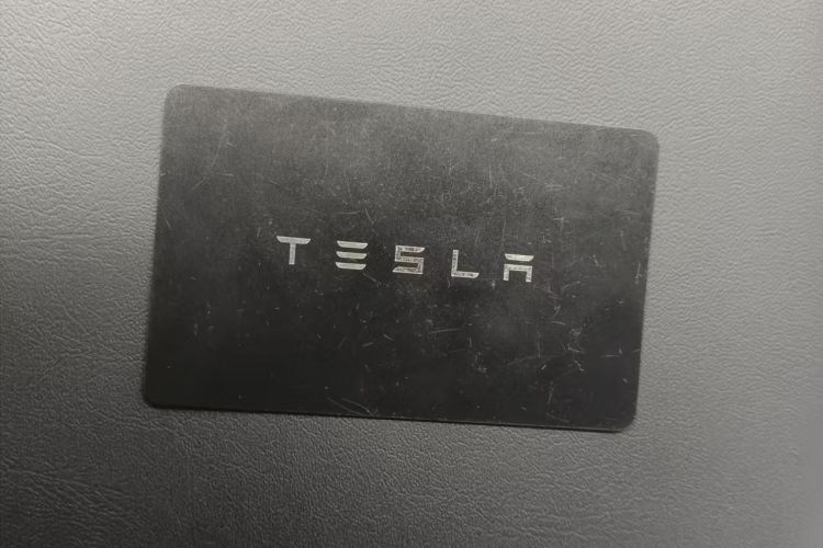 Tesla Model Y 2021 car image #9
