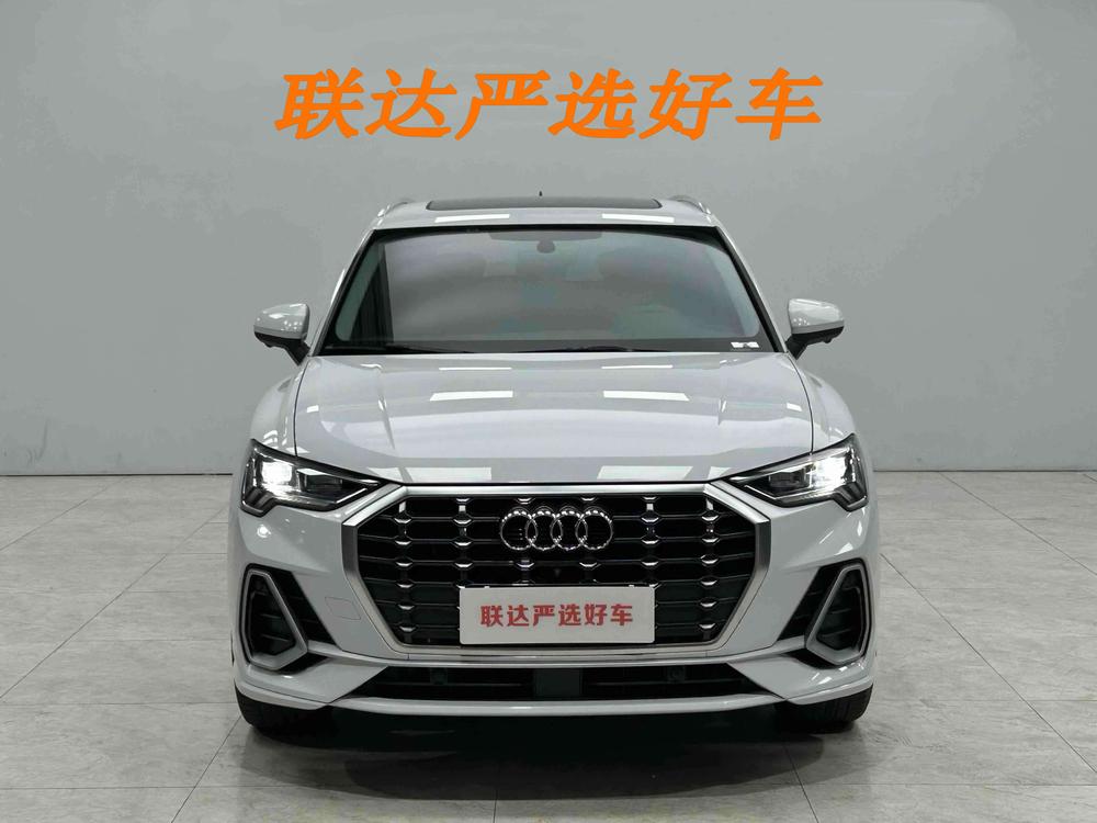 Audi Q3 2022 car image #2