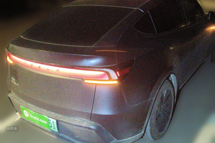 Tesla Model Y 2025 #7 Tesla Model Y 2025 car image #7
