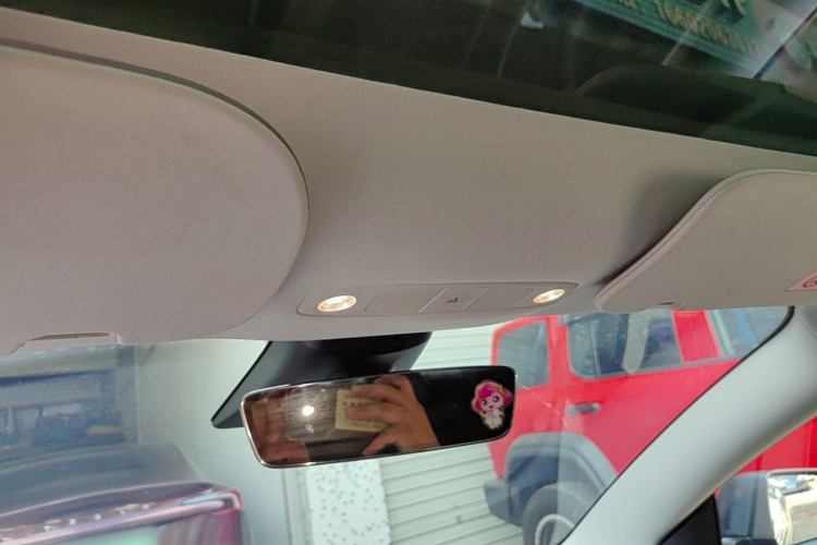 Tesla Model 3 2021 car image #18