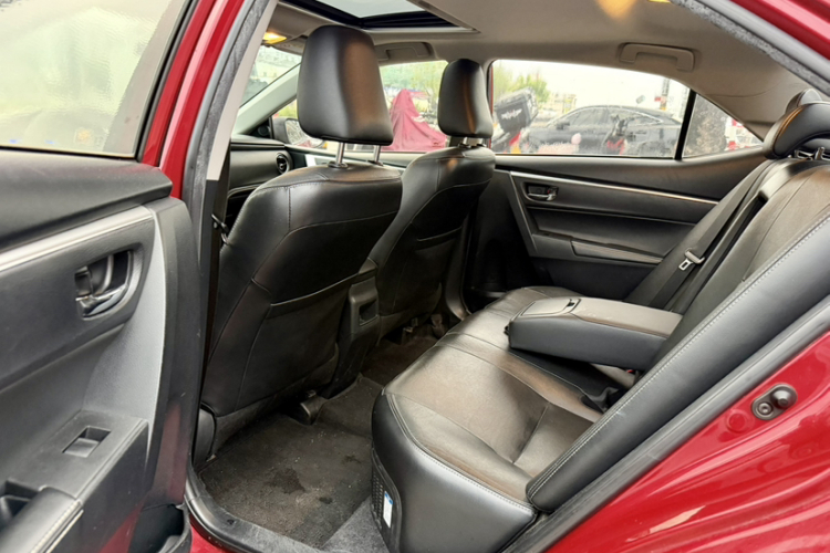 Toyota Corolla 2017 immagine di auto #13