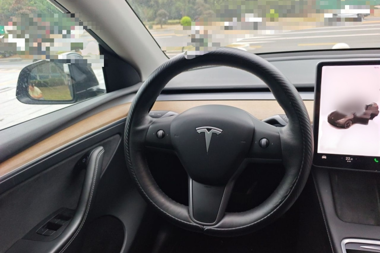 Tesla Model Y 2021 #15 Tesla Model Y 2021 car image #15