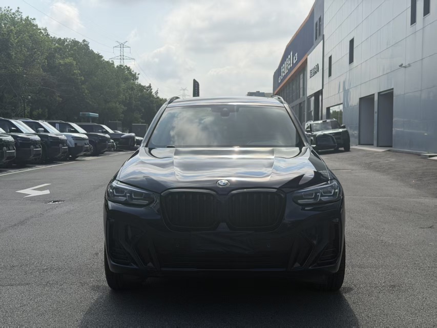 BMW X3 2022 car image #2